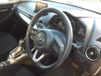 Mazda DEMIO лот № 30303 оценка 4  с аукциона в Японии 6