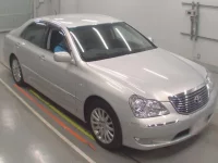 Toyota CROWN лот № 30304 оценка 3.5  с аукциона в Японии 4