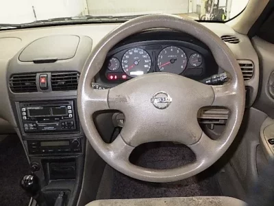 Nissan SUNNY  с аукциона в Японии