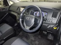 Toyota ISIS лот № 3100 оценка R  с аукциона в Японии 2