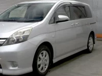 Toyota ISIS лот № 3100 оценка R  с аукциона в Японии 3