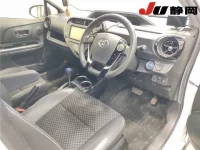 Toyota AQUA лот № 4046 оценка R  с аукциона в Японии 2