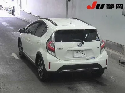 Toyota AQUA  с аукциона в Японии