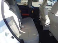 Toyota PORTE лот № 30312 оценка 4  с аукциона в Японии 9