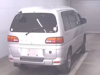Mitsubishi DELICA  с аукциона в Японии