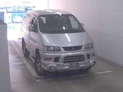 Mitsubishi DELICA  с аукциона в Японии