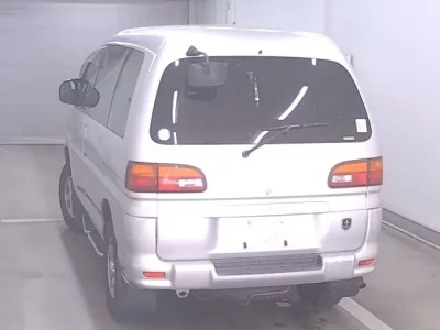 Mitsubishi DELICA  с аукциона в Японии