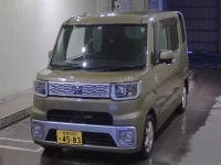 Toyota PIXIS MEGA лот № 4034 оценка 3.5  с аукциона в Японии 4