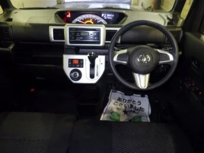 Toyota PIXIS MEGA  с аукциона в Японии