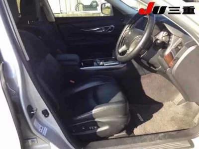 Nissan FUGA  с аукциона в Японии