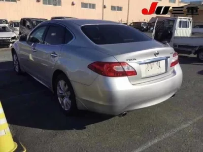 Nissan FUGA  с аукциона в Японии