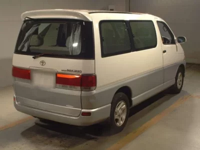 Toyota HIACE REGIUS