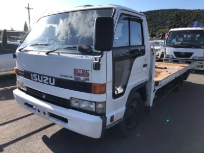 Isuzu ELF  с аукциона в Японии
