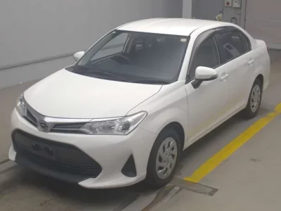 Toyota COROLLA AXIO  с аукциона в Японии