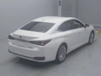 Lexus ES лот № 10004 оценка 4  с аукциона в Японии 1