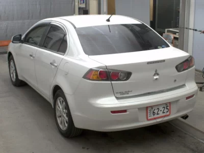 Mitsubishi GALANT FORTIS