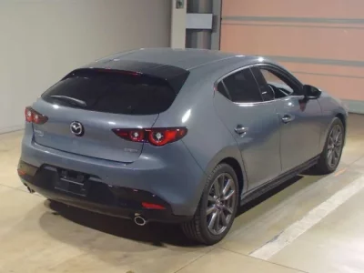 Mazda MAZDA3  с аукциона в Японии
