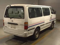 Toyota HIACE лот № 380 оценка 3  с аукциона в Японии 1
