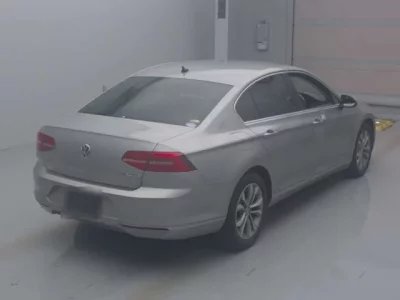 Volkswagen PASSAT  с аукциона в Японии