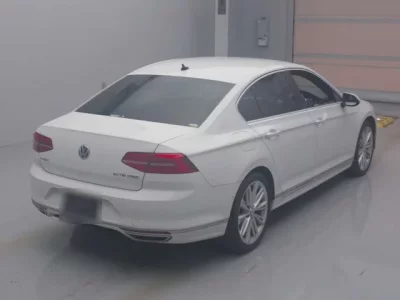 Volkswagen PASSAT  с аукциона в Японии