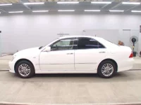 Toyota CROWN лот № 3199 оценка 3  с аукциона в Японии 3