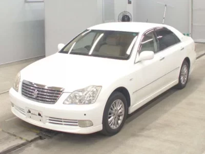 Toyota CROWN  с аукциона в Японии