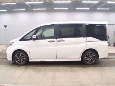 Honda STEP WAGON  с аукциона в Японии