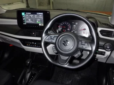 Suzuki SWIFT  с аукциона в Японии