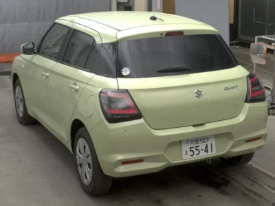 Suzuki SWIFT  с аукциона в Японии