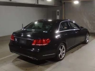 Mercedes-Benz E CLASS  с аукциона в Японии