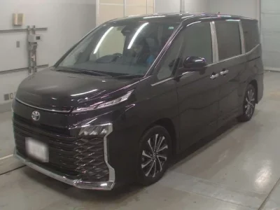 Toyota VOXY  с аукциона в Японии