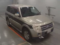 Mitsubishi PAJERO лот № 30417 оценка 3.5  с аукциона в Японии 4