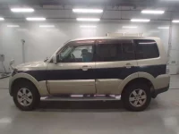 Mitsubishi PAJERO лот № 30417 оценка 3.5  с аукциона в Японии 3