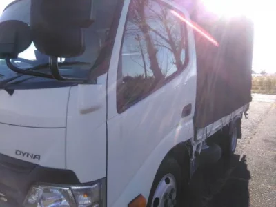Toyota DYNA  с аукциона в Японии