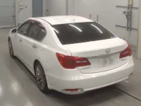 Honda LEGEND лот № 30419 оценка 4  с аукциона в Японии 5