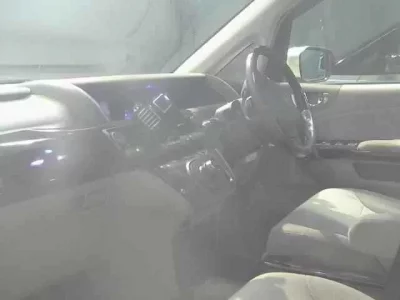 Honda ELYSION  с аукциона в Японии