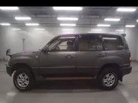 Toyota LAND CRUISER лот № 40136 оценка 3.5  с аукциона в Японии 3
