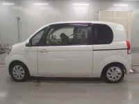 Toyota PORTE лот № 30436 оценка 3.5  с аукциона в Японии 3