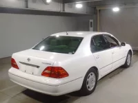 Toyota CELSIOR лот № 739 оценка 4  с аукциона в Японии 1