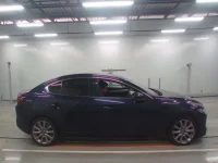 Mazda MAZDA3 лот № 30442 оценка 4.5  с аукциона в Японии 2