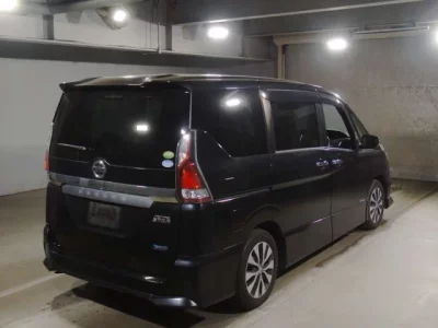 Nissan SERENA  с аукциона в Японии