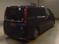 Toyota ESQUIRE лот № 4017 оценка RA  с аукциона в Японии 1