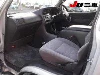 Toyota HIACE лот № 2075 оценка 3.5  с аукциона в Японии 2