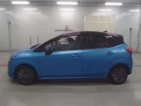 Nissan NOTE лот № 30458 оценка 4  с аукциона в Японии 3