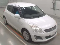 Suzuki SWIFT лот № 30465 оценка R  с аукциона в Японии 4