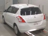 Suzuki SWIFT лот № 30465 оценка R  с аукциона в Японии 5