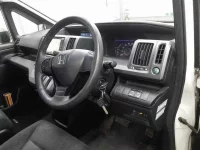 Honda STEP WAGON лот № 3286 оценка 3  с аукциона в Японии 6