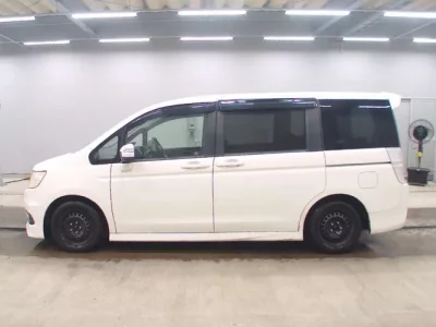 Honda STEP WAGON  с аукциона в Японии