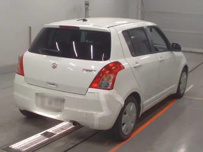 Suzuki SWIFT  с аукциона в Японии