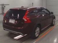 Volvo V60 лот № 50043 оценка 3.5  с аукциона в Японии 1